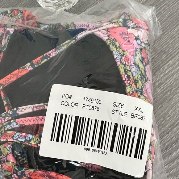 Floral bikini top size XXL, NWT - Picture 5 of 7